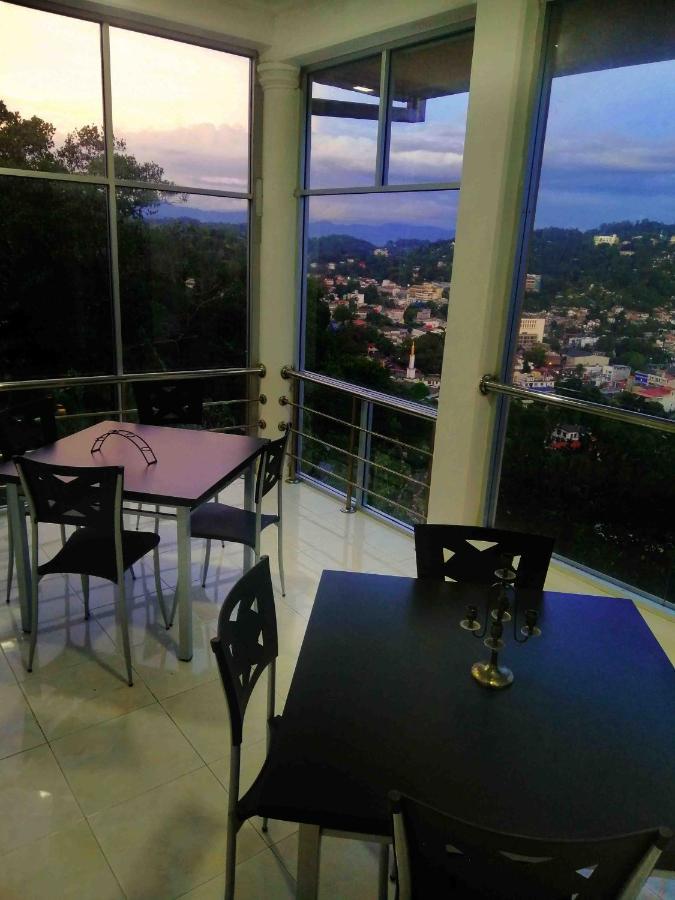 Sky Valley Hotel Kandy Kültér fotó